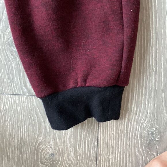 Onzie Joggers  - Picture 5 of 5